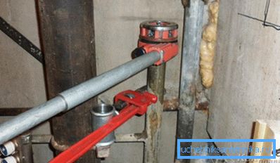 Using a pipe wrench to stabilize the riser Using a pipe wrench to stabilize the riser