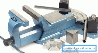 Use of device for pipe bending Use of device for pipe bending