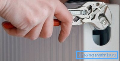 Use adjustable wrench Use adjustable wrench