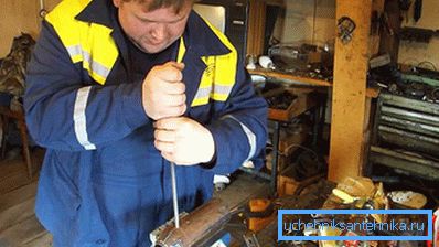 Manufacturing ejector