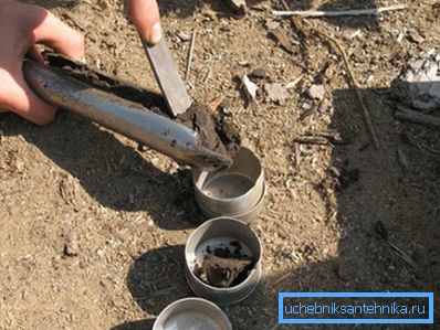 Extraction of the taken soil samples. Extraction of the taken soil samples.