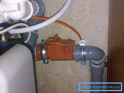 Free access to valve Free access to valve