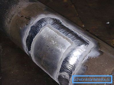 2781 A patch is welded to the pipe.