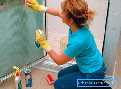 The cabin can be cleaned with different compositions. The cabin can be cleaned with different compositions.