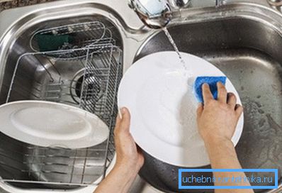 Which kitchen sink is better - with one or two bowls Which kitchen sink is better - with one or two bowls