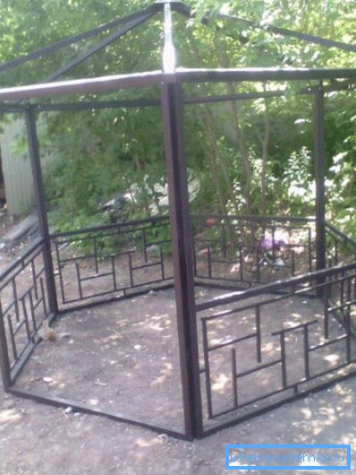 Arbor framework from the pro-thinned-out pipes Arbor framework from the pro-thinned-out pipes