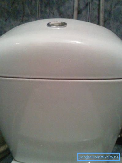 Ceramic tank with overflow Ceramic tank with overflow