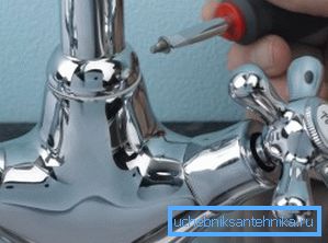 When the tap is dripping in the kitchen, it can be repaired or replaced. When the tap is dripping in the kitchen, it can be repaired or replaced.