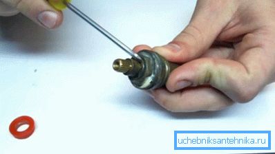 When replacing inserts, you should immediately clean the part of scale or scale, and also, you need to change all the sealing rubber bands and rings When replacing inserts, you should immediately clean the part of scale or scale, and also, you need to change all the sealing rubber bands and rings