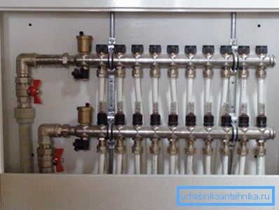 The collector for removal of pipes from risers. The collector for removal of pipes from risers.