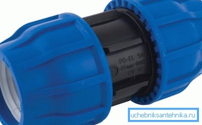 Compression coupling for water supply assembly Compression coupling for water supply assembly