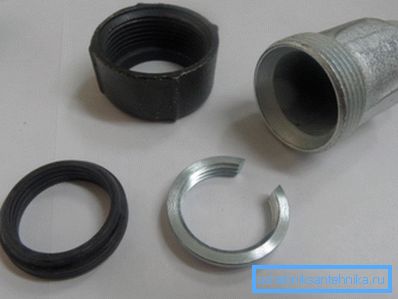 Compression adapter from 1/2 in. Pipe to pipe threads of the same diameter. Compression adapter from 1/2 in. Pipe to pipe threads of the same diameter.