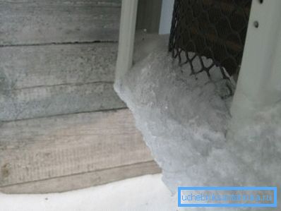 Condensate - the scourge of air conditioners