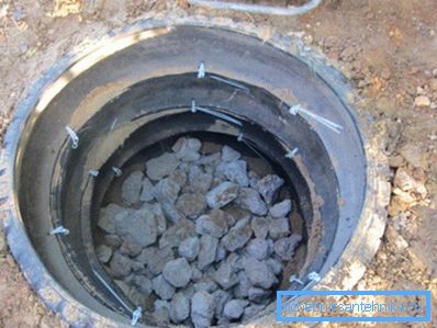 Tire-reinforced construction Tire-reinforced construction