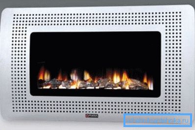 Convector with an open combustion chamber