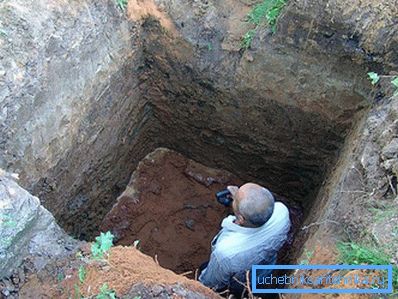 Ditch under the septic tank Ditch under the septic tank