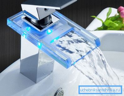 Crane - sink waterfall: original but impractical design Crane - sink waterfall: original but impractical design