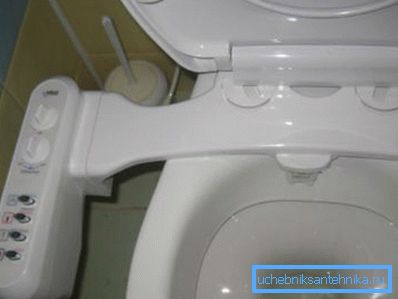 Toilet cover with hygienic shower Toilet cover with hygienic shower