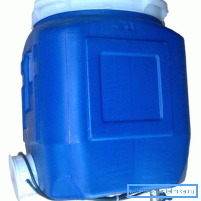 Square heated tank. Square heated tank.