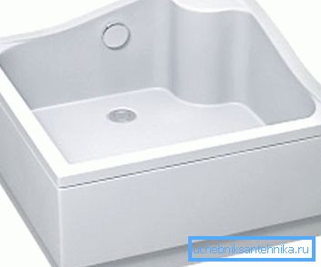 Square high shower tray 90x90 cm with bottom valve Square high shower tray 90x90 cm with bottom valve