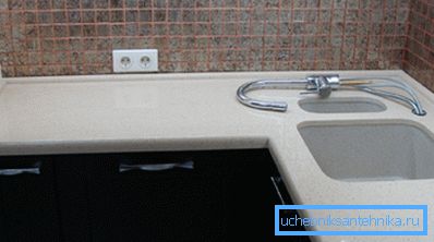 Quartz sinks for the kitchen with the same countertop