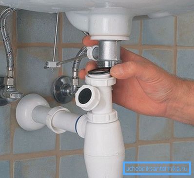 The ease of removing the siphon from the wall model The ease of removing the siphon from the wall model