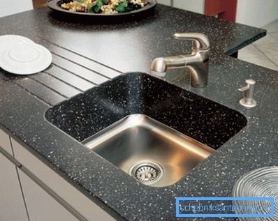 The best sink is the one that fits into the interior of the kitchen and does not cause inconvenience during its operation.