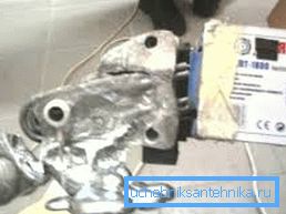 It is better not to spare money and buy a quality tool than to buy a cheap fake, which may not be enough even for one order.