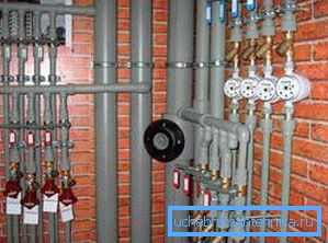 Any piping must be secured. Any piping must be secured.