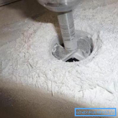 Any mistakes in such work lead to damage to expensive plumbing, so you need to do everything carefully Any mistakes in such work lead to damage to expensive plumbing, so you need to do everything carefully