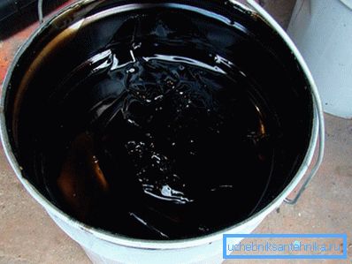 Mass for waterproofing on a bitumen basis