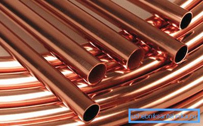 Copper pipes used in the system of warm floors. Copper pipes used in the system of warm floors.