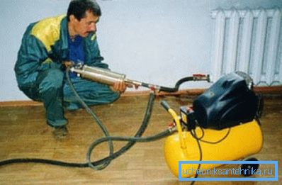 The mini-sink fits easily in any room and can be stored in an unheated garage. The mini-sink fits easily in any room and can be stored in an unheated garage.