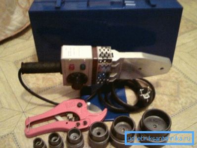 The minimum set of tools for soldering. The minimum set of tools for soldering.