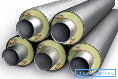 Multi-layer construction with protective cover made of galvanized and polyethylene Multi-layer construction with protective cover made of galvanized and polyethylene