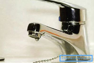 Model with single lever mechanism.