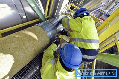 Installation of insulation. Installation of insulation.