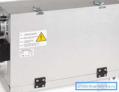 Powerful recuperator with vertical and horizontal mounting