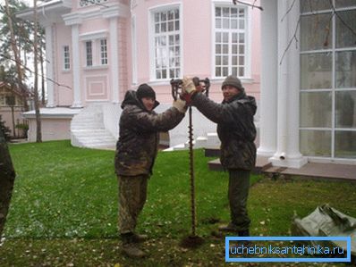 You can rent a small hand-held auger and do all the work yourself (in the photo) You can rent a small hand-held auger and do all the work yourself (in the photo)