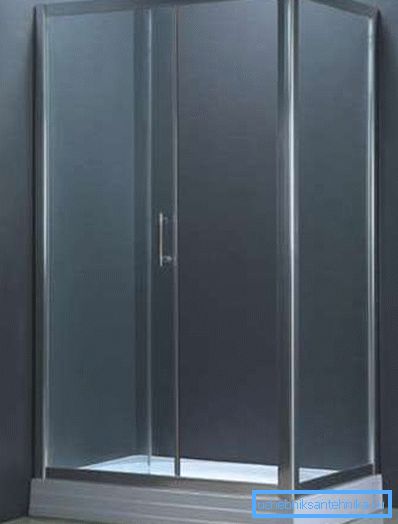 You can choose a shower corner with a low pan 120x80 mm. You can choose a shower corner with a low pan 120x80 mm.
