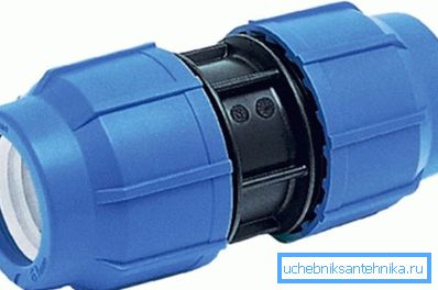 Clutch for plastic plumbing Clutch for plastic plumbing