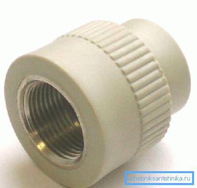Coupling adapter