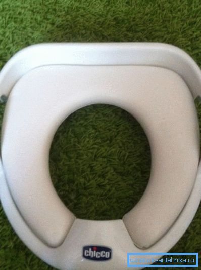 Soft seat on the toilet Soft seat on the toilet