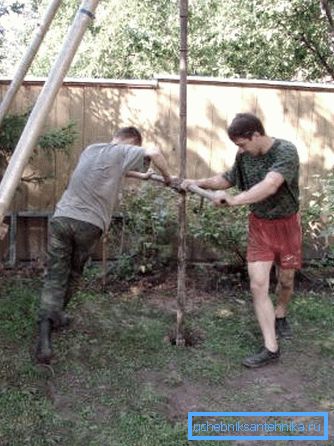 In the photo - self-drilling auger method