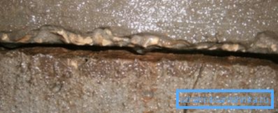 In the photo - a hole in the well