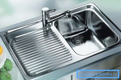 The photo shows a bowl with a pad for drying. The photo shows a bowl with a pad for drying.