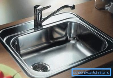 The photo shows stainless steel products. The photo shows stainless steel products.