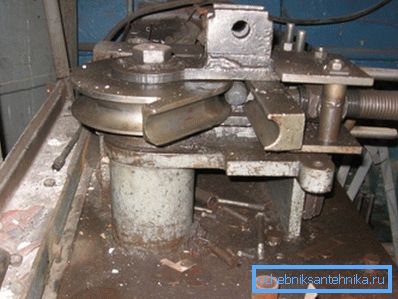 On the photo - mandrel machine On the photo - mandrel machine