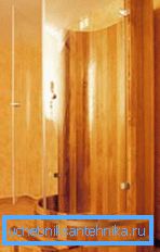 In the photo: shower cabins for a bath made of wood - an excellent solution that fits perfectly into the environment. In the photo: shower cabins for a bath made of wood - an excellent solution that fits perfectly into the environment.