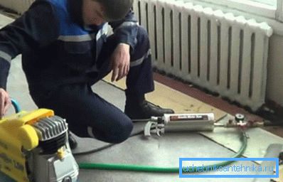 In the photo - hydropneumatic flushing of the heating circuit In the photo - hydropneumatic flushing of the heating circuit